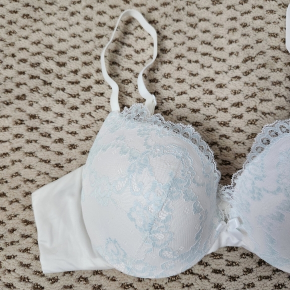 Maidenform Push Up Bra - Picture 3 of 5